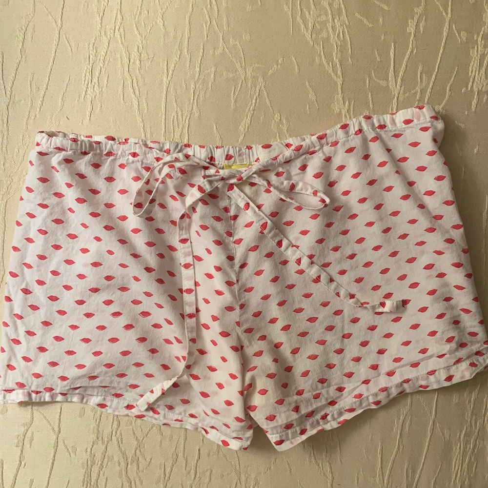 Roberta Roller Rabbit Lip Shorts 💋